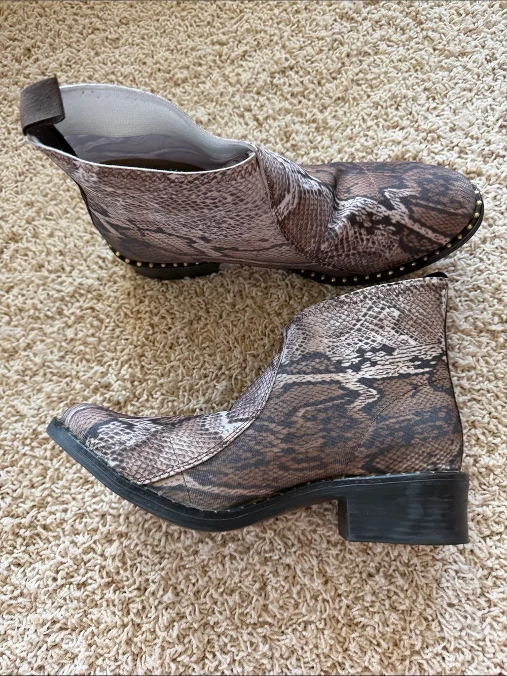 Pierre Dumas snake print